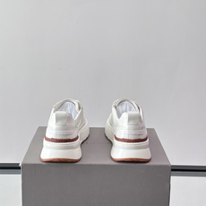 Brunello Cucinelli 男士运动鞋👟这款运动鞋采用牛皮➕透气网面拼接,设计超透气,穿着 Brunello Cucinelli 男士运动鞋👟这款运动鞋采用牛皮➕透气网面拼接,设计超透气,穿着