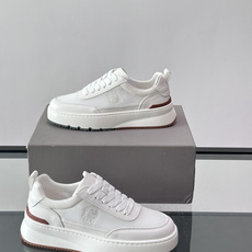 Brunello Cucinelli 男士运动鞋👟这款运动鞋采用牛皮➕透气网面拼接,设计超透气,穿着 Brunello Cucinelli 男士运动鞋👟这款运动鞋采用牛皮➕透气网面拼接,设计超透气,穿着