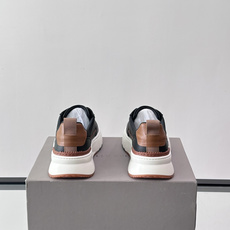 Brunello Cucinelli 男士运动鞋👟这款运动鞋采用牛皮➕透气网面拼接,设计超透气,穿着 Brunello Cucinelli 男士运动鞋👟这款运动鞋采用牛皮➕透气网面拼接,设计超透气,穿着