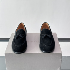 Brunello Cucinelli 男士一脚蹬休闲鞋👟柔软麂皮鞋面,内里皮革,穿着舒适,橡胶鞋底耐磨又 Brunello Cucinelli 男士一脚蹬休闲鞋👟柔软麂皮鞋面,内里皮革,穿着舒适,橡胶鞋底耐磨又