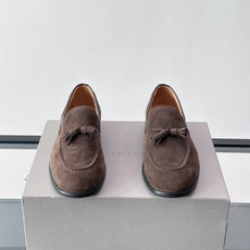 Brunello Cucinelli 男士一脚蹬休闲鞋👟柔软麂皮鞋面,内里皮革,穿着舒适,橡胶鞋底耐磨又 Brunello Cucinelli 男士一脚蹬休闲鞋👟柔软麂皮鞋面,内里皮革,穿着舒适,橡胶鞋底耐磨又
