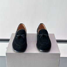 Brunello Cucinelli 男士一脚蹬休闲鞋👟柔软麂皮鞋面,内里皮革,穿着舒适,橡胶鞋底耐磨又 Brunello Cucinelli 男士一脚蹬休闲鞋👟柔软麂皮鞋面,内里皮革,穿着舒适,橡胶鞋底耐磨又