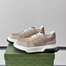 👟Gucci Screener系列厚底饼干鞋,采用牛皮,侧面点缀红绿织带,品牌辨识度超高✨。厚底设计约3 👟Gucci Screener系列厚底饼干鞋,采用牛皮,侧面点缀红绿织带,品牌辨识度超高✨。厚底设计约3