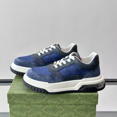 👟Gucci Screener系列厚底饼干鞋,采用牛皮,侧面点缀红绿织带,品牌辨识度超高✨。厚底设计约3 👟Gucci Screener系列厚底饼干鞋,采用牛皮,侧面点缀红绿织带,品牌辨识度超高✨。厚底设计约3