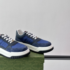 👟Gucci Screener系列厚底饼干鞋,采用牛皮,侧面点缀红绿织带,品牌辨识度超高✨。厚底设计约3 👟Gucci Screener系列厚底饼干鞋,采用牛皮,侧面点缀红绿织带,品牌辨识度超高✨。厚底设计约3