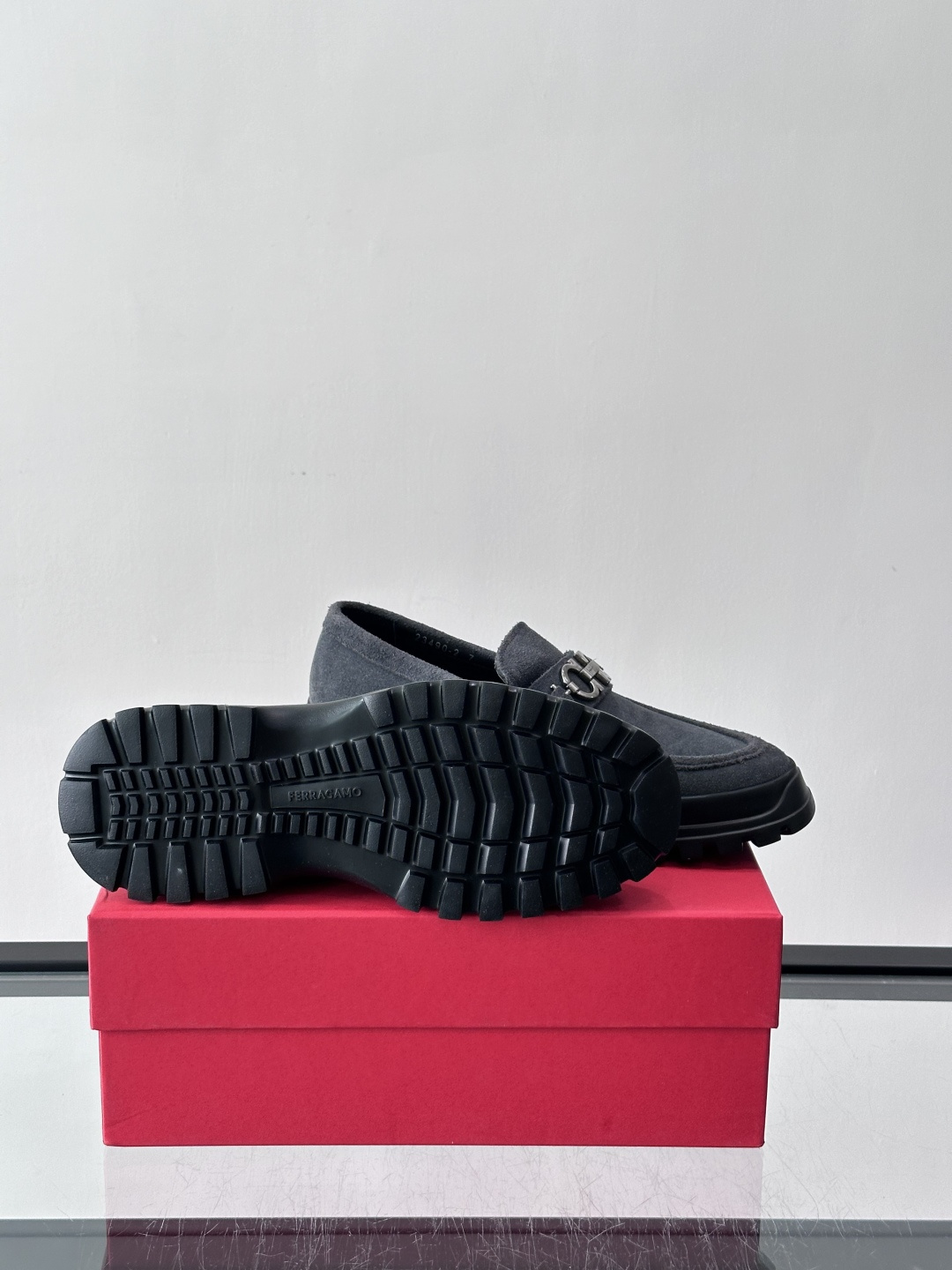 F🆕高端男士正装鞋休闲皮鞋，绅士臻享 型男必备 头层牛皮鞋面 皮质质感一览无余 小牛皮透气内里，橡胶大底