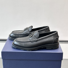 👞Dior男士商务休闲皮鞋,选用进口小牛皮,质感细腻耐用,内里水染牛皮,穿着舒适透气✨。经典乐福鞋设计, 👞Dior男士商务休闲皮鞋,选用进口小牛皮,质感细腻耐用,内里水染牛皮,穿着舒适透气✨。经典乐福鞋设计,