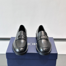 👞Dior男士商务休闲皮鞋,选用进口小牛皮,质感细腻耐用,内里水染牛皮,穿着舒适透气✨。经典乐福鞋设计, 👞Dior男士商务休闲皮鞋,选用进口小牛皮,质感细腻耐用,内里水染牛皮,穿着舒适透气✨。经典乐福鞋设计,