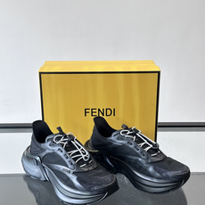 Fendi男士休闲老爹鞋,经典复古老爹鞋设计,鞋面采用网布➕牛皮拼接,轻薄透气,日常穿着超舒适✨。厚底缓 Fendi男士休闲老爹鞋,经典复古老爹鞋设计,鞋面采用网布➕牛皮拼接,轻薄透气,日常穿着超舒适✨。厚底缓