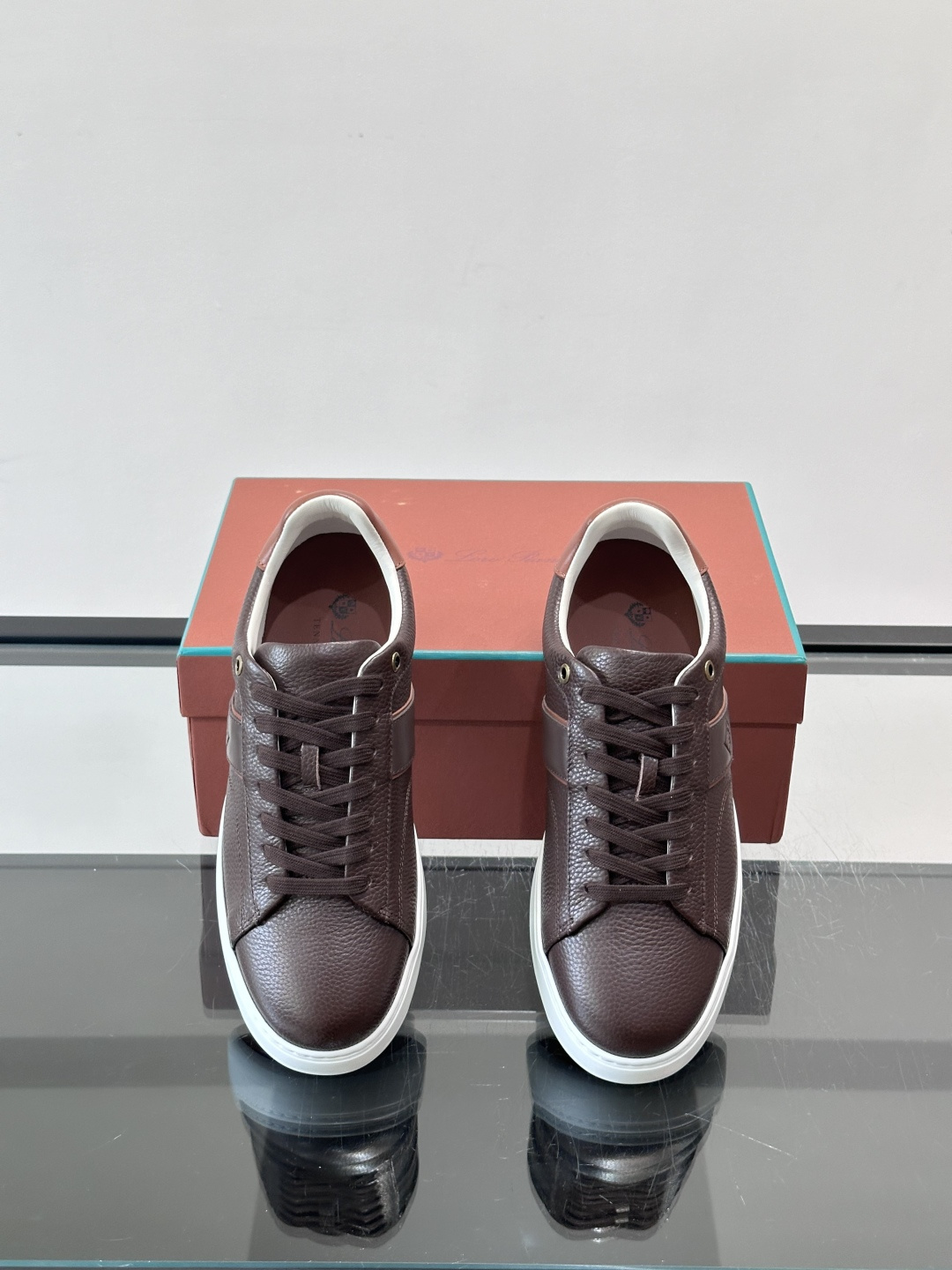 LoroPiana/诺悠翩雅 WeekendWalk男士新款厚底运动鞋，上脚踩云朵般舒服的LP系带休闲鞋