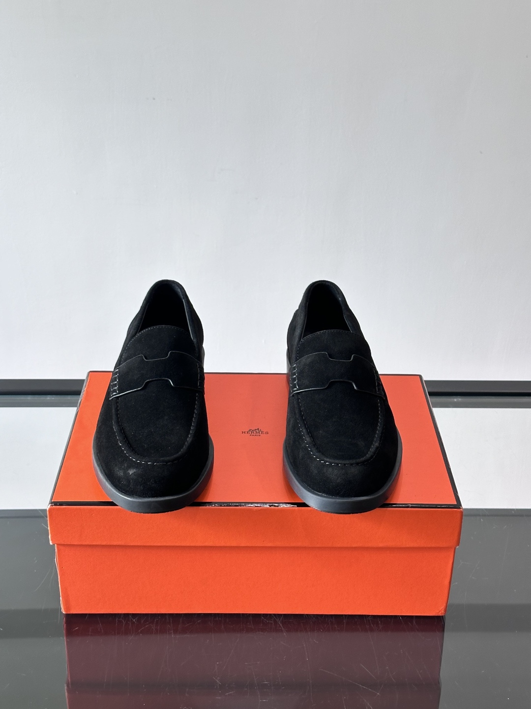 爱马仕Hermes皮鞋👞。2026高级感商务穿搭必备的男鞋~~进口原版牛皮，水染头层牛里，进口橡胶大底！