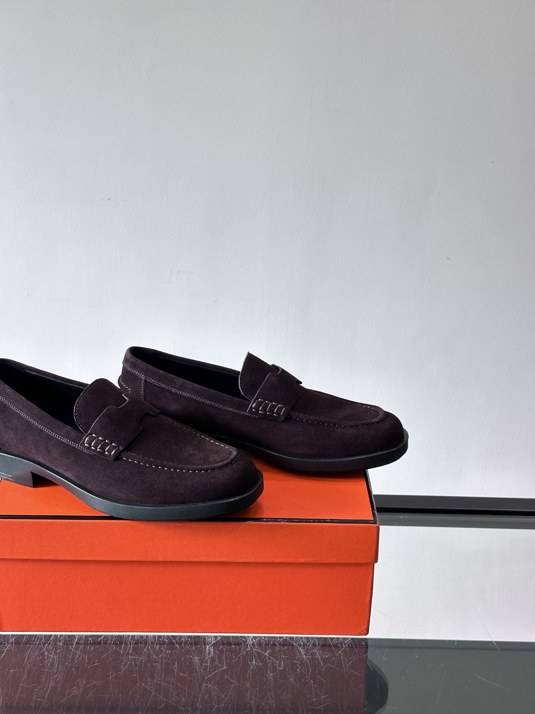 爱马仕Hermes皮鞋👞。2026高级感商务穿搭必备的男鞋~~进口原版牛皮，水染头层牛里，进口橡胶大底！