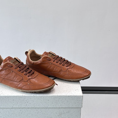 👟Dolce & Gabbana 系列运动鞋,皮革鞋面,简约复古设计,低调又有质感✨。橡胶鞋底,穿着舒适 👟Dolce & Gabbana 系列运动鞋,皮革鞋面,简约复古设计,低调又有质感✨。橡胶鞋底,穿着舒适