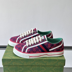 ❤️Arrival Gucci tennis 1977 经典系列帆布鞋…GG帆布成制融品入牌元素 复古格 ❤️Arrival Gucci tennis 1977 经典系列帆布鞋…GG帆布成制融品入牌元素 复古格