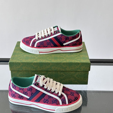 ❤️Arrival Gucci tennis 1977 经典系列帆布鞋…GG帆布成制融品入牌元素 复古格 ❤️Arrival Gucci tennis 1977 经典系列帆布鞋…GG帆布成制融品入牌元素 复古格