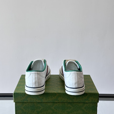 ❤️Arrival Gucci tennis 1977 经典系列帆布鞋…GG帆布成制融品入牌元素 复古格 ❤️Arrival Gucci tennis 1977 经典系列帆布鞋…GG帆布成制融品入牌元素 复古格
