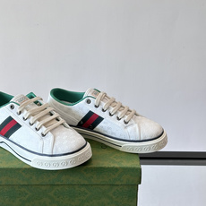 ❤️Arrival Gucci tennis 1977 经典系列帆布鞋…GG帆布成制融品入牌元素 复古格 ❤️Arrival Gucci tennis 1977 经典系列帆布鞋…GG帆布成制融品入牌元素 复古格