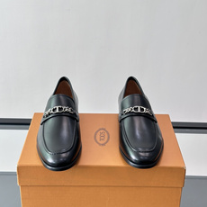 👞TODS乐福鞋,意大利奢侈品牌出品,采用优质小牛皮,鞋面光滑细腻,质感满分✨。经典单扣设计,线条简洁, 👞TODS乐福鞋,意大利奢侈品牌出品,采用优质小牛皮,鞋面光滑细腻,质感满分✨。经典单扣设计,线条简洁,