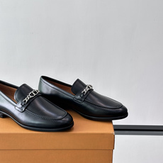 👞TODS乐福鞋,意大利奢侈品牌出品,采用优质小牛皮,鞋面光滑细腻,质感满分✨。经典单扣设计,线条简洁, 👞TODS乐福鞋,意大利奢侈品牌出品,采用优质小牛皮,鞋面光滑细腻,质感满分✨。经典单扣设计,线条简洁,
