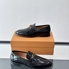 👞TODS乐福鞋,意大利奢侈品牌出品,采用优质小牛皮,鞋面光滑细腻,质感满分✨。经典单扣设计,线条简洁, 👞TODS乐福鞋,意大利奢侈品牌出品,采用优质小牛皮,鞋面光滑细腻,质感满分✨。经典单扣设计,线条简洁,