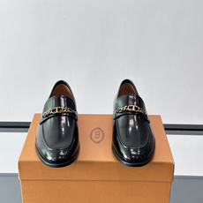 👞TODS乐福鞋,意大利奢侈品牌出品,采用优质小牛皮,鞋面光滑细腻,质感满分✨。经典单扣设计,线条简洁, 👞TODS乐福鞋,意大利奢侈品牌出品,采用优质小牛皮,鞋面光滑细腻,质感满分✨。经典单扣设计,线条简洁,