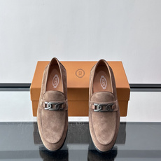 👞TODS乐福鞋,意大利奢侈品牌出品,采用优质小牛皮,鞋面光滑细腻,质感满分✨。经典单扣设计,线条简洁, 👞TODS乐福鞋,意大利奢侈品牌出品,采用优质小牛皮,鞋面光滑细腻,质感满分✨。经典单扣设计,线条简洁,