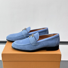 👞TODS乐福鞋,意大利奢侈品牌出品,采用优质小牛皮,鞋面光滑细腻,质感满分✨。经典单扣设计,线条简洁, 👞TODS乐福鞋,意大利奢侈品牌出品,采用优质小牛皮,鞋面光滑细腻,质感满分✨。经典单扣设计,线条简洁,