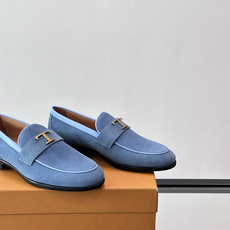 👞TODS乐福鞋,意大利奢侈品牌出品,采用优质小牛皮,鞋面光滑细腻,质感满分✨。经典单扣设计,线条简洁, 👞TODS乐福鞋,意大利奢侈品牌出品,采用优质小牛皮,鞋面光滑细腻,质感满分✨。经典单扣设计,线条简洁,
