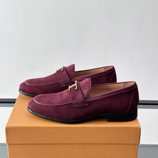 👞TODS乐福鞋,意大利奢侈品牌出品,采用优质小牛皮,鞋面光滑细腻,质感满分✨。经典单扣设计,线条简洁, 👞TODS乐福鞋,意大利奢侈品牌出品,采用优质小牛皮,鞋面光滑细腻,质感满分✨。经典单扣设计,线条简洁,