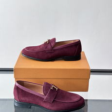 👞TODS乐福鞋,意大利奢侈品牌出品,采用优质小牛皮,鞋面光滑细腻,质感满分✨。经典单扣设计,线条简洁, 👞TODS乐福鞋,意大利奢侈品牌出品,采用优质小牛皮,鞋面光滑细腻,质感满分✨。经典单扣设计,线条简洁,