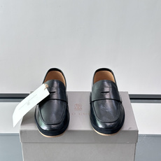 Brunello Cucinelli 男士皮鞋,高端男士经典乐福鞋,原版进口胎牛皮打造,此款鞋型堪称经典 Brunello Cucinelli 男士皮鞋,高端男士经典乐福鞋,原版进口胎牛皮打造,此款鞋型堪称经典