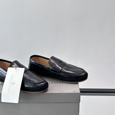 Brunello Cucinelli 男士皮鞋,高端男士经典乐福鞋,原版进口胎牛皮打造,此款鞋型堪称经典 Brunello Cucinelli 男士皮鞋,高端男士经典乐福鞋,原版进口胎牛皮打造,此款鞋型堪称经典