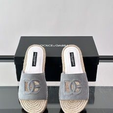 ✨Dolce & Gabbana DG凉拖,绒面鞋面+经典DG logo,品牌辨识度超高!鞋底是编织草绳 ✨Dolce & Gabbana DG凉拖,绒面鞋面+经典DG logo,品牌辨识度超高!鞋底是编织草绳