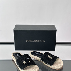 ✨Dolce & Gabbana DG凉拖,绒面鞋面+经典DG logo,品牌辨识度超高!鞋底是编织草绳 ✨Dolce & Gabbana DG凉拖,绒面鞋面+经典DG logo,品牌辨识度超高!鞋底是编织草绳