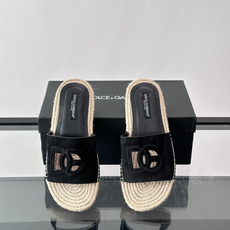 ✨Dolce & Gabbana DG凉拖,绒面鞋面+经典DG logo,品牌辨识度超高!鞋底是编织草绳 ✨Dolce & Gabbana DG凉拖,绒面鞋面+经典DG logo,品牌辨识度超高!鞋底是编织草绳