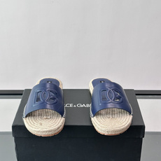 ✨Dolce & Gabbana DG凉拖,绒面鞋面+经典DG logo,品牌辨识度超高!鞋底是编织草绳 ✨Dolce & Gabbana DG凉拖,绒面鞋面+经典DG logo,品牌辨识度超高!鞋底是编织草绳