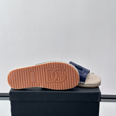 ✨Dolce & Gabbana DG凉拖,绒面鞋面+经典DG logo,品牌辨识度超高!鞋底是编织草绳 ✨Dolce & Gabbana DG凉拖,绒面鞋面+经典DG logo,品牌辨识度超高!鞋底是编织草绳