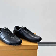 👟TOD’S德训鞋,采用优质小牛皮,触感柔软细腻,质感满分✨。经典德训鞋型,简约线条+薄底设计,轻便舒适 👟TOD’S德训鞋,采用优质小牛皮,触感柔软细腻,质感满分✨。经典德训鞋型,简约线条+薄底设计,轻便舒适