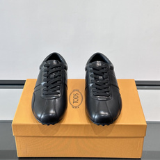 👟TOD’S德训鞋,采用优质小牛皮,触感柔软细腻,质感满分✨。经典德训鞋型,简约线条+薄底设计,轻便舒适 👟TOD’S德训鞋,采用优质小牛皮,触感柔软细腻,质感满分✨。经典德训鞋型,简约线条+薄底设计,轻便舒适
