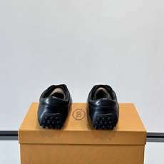 👟TOD’S德训鞋,采用优质小牛皮,触感柔软细腻,质感满分✨。经典德训鞋型,简约线条+薄底设计,轻便舒适 👟TOD’S德训鞋,采用优质小牛皮,触感柔软细腻,质感满分✨。经典德训鞋型,简约线条+薄底设计,轻便舒适
