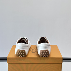 👟TOD’S德训鞋,采用优质小牛皮,触感柔软细腻,质感满分✨。经典德训鞋型,简约线条+薄底设计,轻便舒适 👟TOD’S德训鞋,采用优质小牛皮,触感柔软细腻,质感满分✨。经典德训鞋型,简约线条+薄底设计,轻便舒适