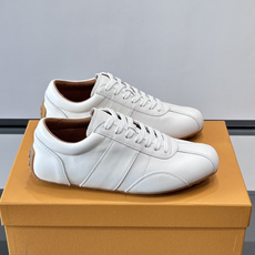 👟TOD’S德训鞋,采用优质小牛皮,触感柔软细腻,质感满分✨。经典德训鞋型,简约线条+薄底设计,轻便舒适 👟TOD’S德训鞋,采用优质小牛皮,触感柔软细腻,质感满分✨。经典德训鞋型,简约线条+薄底设计,轻便舒适