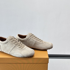 👟TOD’S德训鞋,采用优质小牛皮,触感柔软细腻,质感满分✨。经典德训鞋型,简约线条+薄底设计,轻便舒适 👟TOD’S德训鞋,采用优质小牛皮,触感柔软细腻,质感满分✨。经典德训鞋型,简约线条+薄底设计,轻便舒适