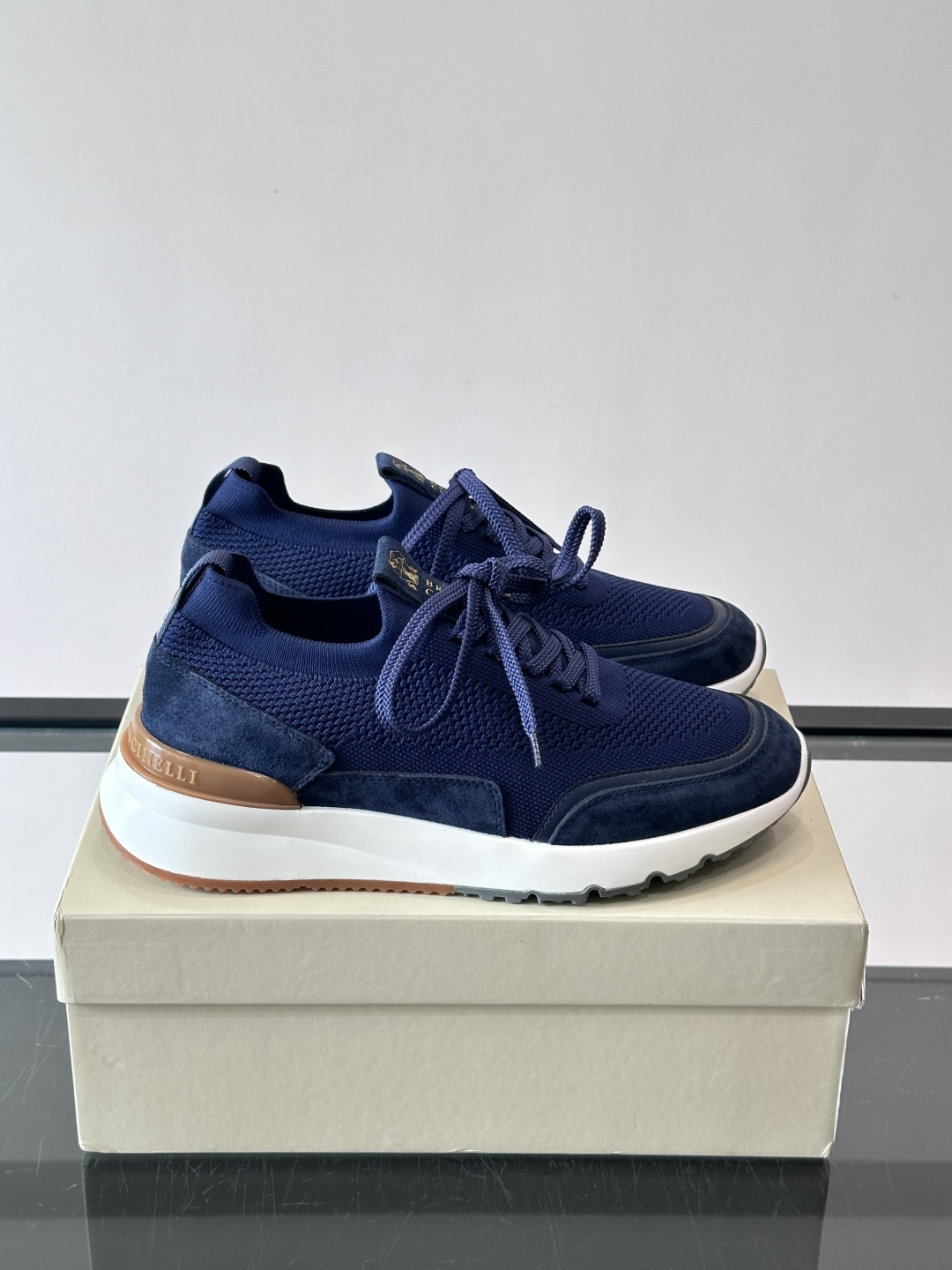 Brunello Cucinelli 新款拼色运动板男鞋 此款运动鞋面料采用进口飞织，春夏穿着舒适透气，