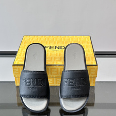 🖤Fendi皮革拖鞋,鞋面压印“FENDI ROMA”标志,品牌感满满!优质皮革+细腻纹理,柔软又耐穿, 🖤Fendi皮革拖鞋,鞋面压印“FENDI ROMA”标志,品牌感满满!优质皮革+细腻纹理,柔软又耐穿,