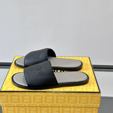 🖤Fendi皮革拖鞋,鞋面压印“FENDI ROMA”标志,品牌感满满!优质皮革+细腻纹理,柔软又耐穿, 🖤Fendi皮革拖鞋,鞋面压印“FENDI ROMA”标志,品牌感满满!优质皮革+细腻纹理,柔软又耐穿,