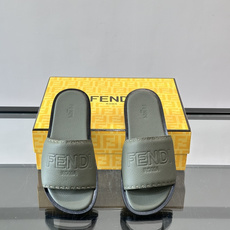 🖤Fendi皮革拖鞋,鞋面压印“FENDI ROMA”标志,品牌感满满!优质皮革+细腻纹理,柔软又耐穿, 🖤Fendi皮革拖鞋,鞋面压印“FENDI ROMA”标志,品牌感满满!优质皮革+细腻纹理,柔软又耐穿,