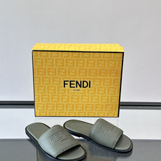 🖤Fendi皮革拖鞋,鞋面压印“FENDI ROMA”标志,品牌感满满!优质皮革+细腻纹理,柔软又耐穿, 🖤Fendi皮革拖鞋,鞋面压印“FENDI ROMA”标志,品牌感满满!优质皮革+细腻纹理,柔软又耐穿,