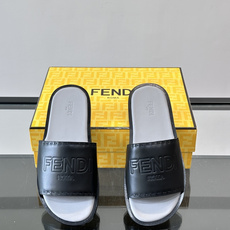 🖤Fendi皮革拖鞋,鞋面压印“FENDI ROMA”标志,品牌感满满!优质皮革+细腻纹理,柔软又耐穿, 🖤Fendi皮革拖鞋,鞋面压印“FENDI ROMA”标志,品牌感满满!优质皮革+细腻纹理,柔软又耐穿,