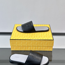 🖤Fendi皮革拖鞋,鞋面压印“FENDI ROMA”标志,品牌感满满!优质皮革+细腻纹理,柔软又耐穿, 🖤Fendi皮革拖鞋,鞋面压印“FENDI ROMA”标志,品牌感满满!优质皮革+细腻纹理,柔软又耐穿,